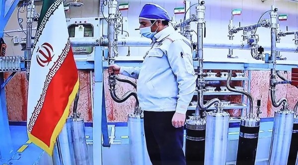 Pentagon Askeri Seçeneklere Hazır! Trump'tan İran'la Görüşme Sinyali